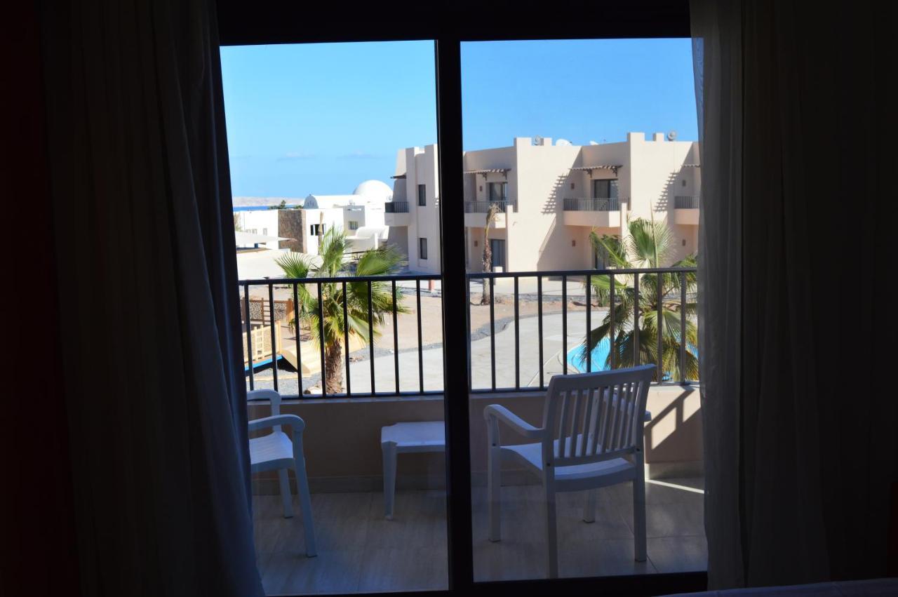 Otel Sky View 3*